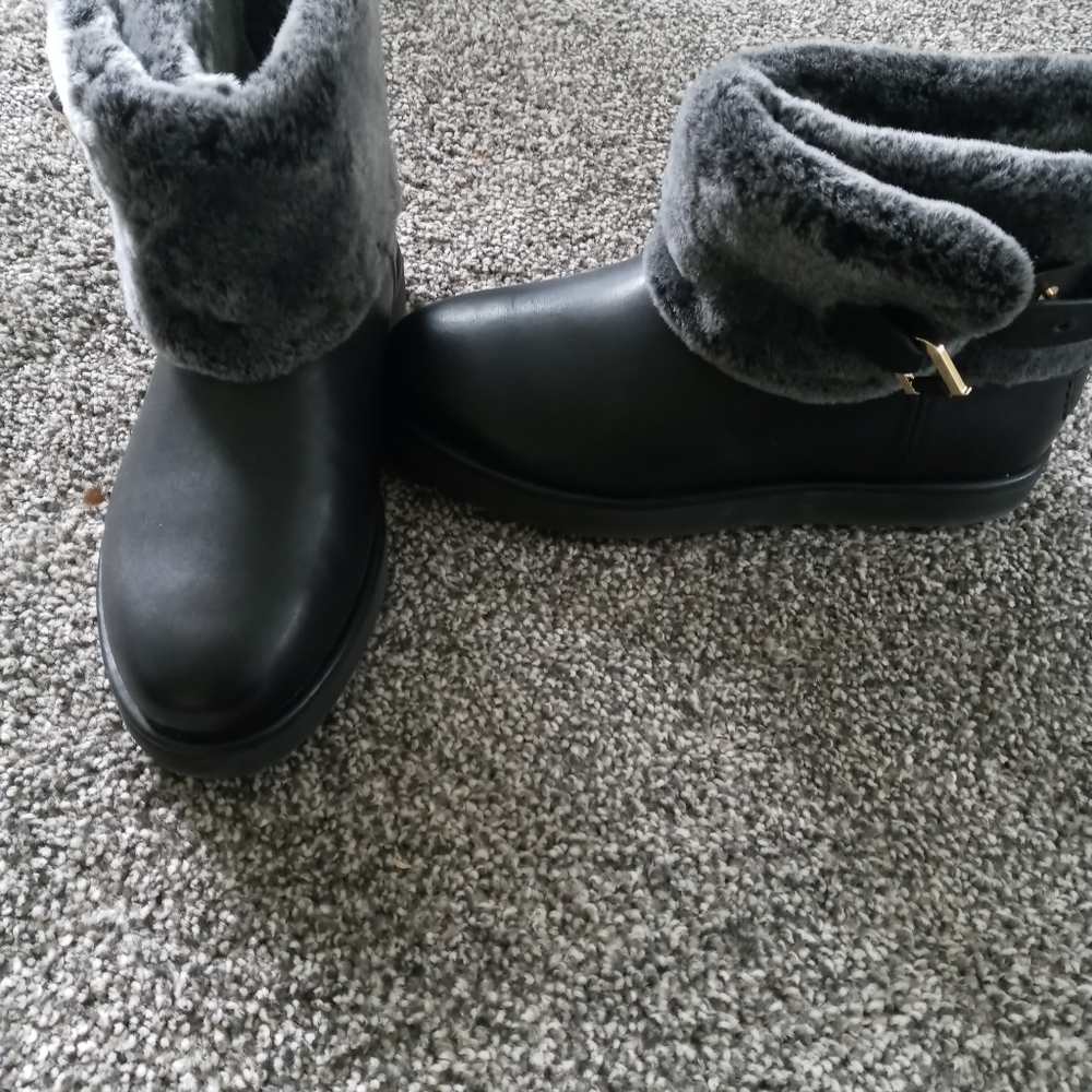 boots - Picture 2 of 2